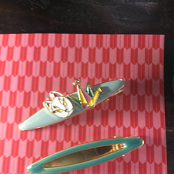 和風アクセサリーきつね折り鶴　ターゴイスブルーヘアクリップ　観光客向け　日本土産　プチプラ　昭和レトロ　エモい 1枚目の画像