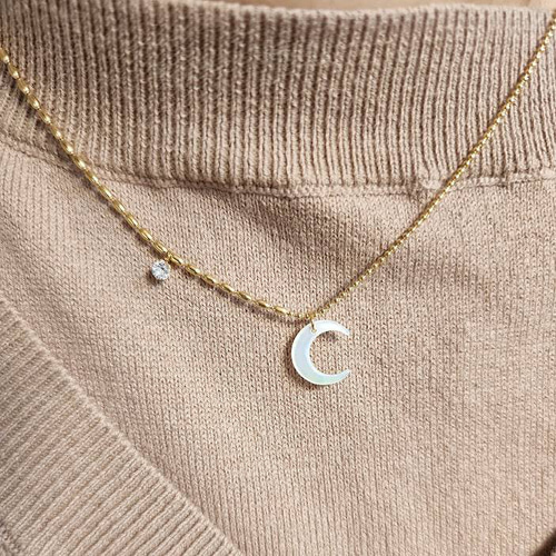 crescent moon マザーオブパールネックレス white