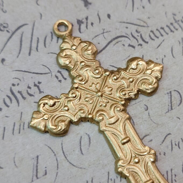 BEHOLD− クロス 真鍮製 1個 十字架 キリスト教 クリスチャン アメリカ製 スタンピング ヴィンテージ風 3枚目の画像