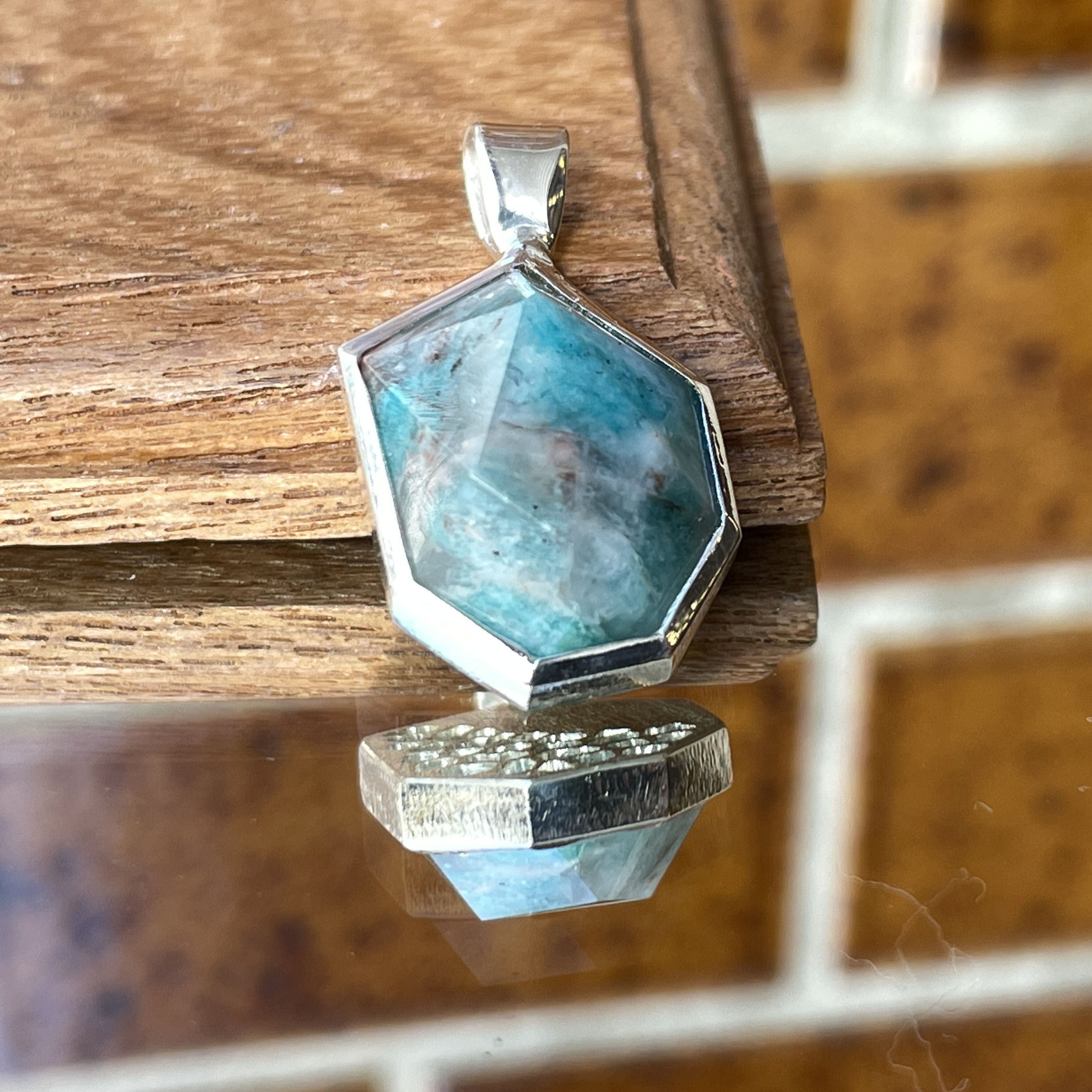 アマゾナイト in クォーツ　変形　立体カット　シルバーSV925　ペンダントトップ