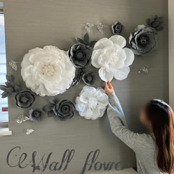 F'(葉)2 豪華ウォールフラワーセット グレー＆ホワイトのお花　ペーパーパーフラワー　ウェディング　白 1枚目の画像