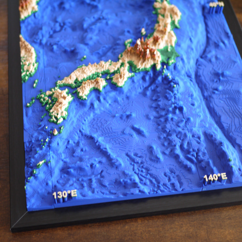 新品未使用保管品　　立体日本地図 Amazon | 【完売御礼】立体日本地図カレンダー2022年版（額なし
