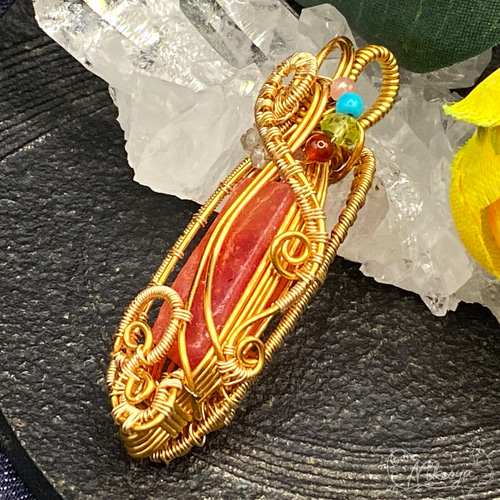 ワイヤーアクセサリー】オレンジサファイアのペンダントトップ【一点