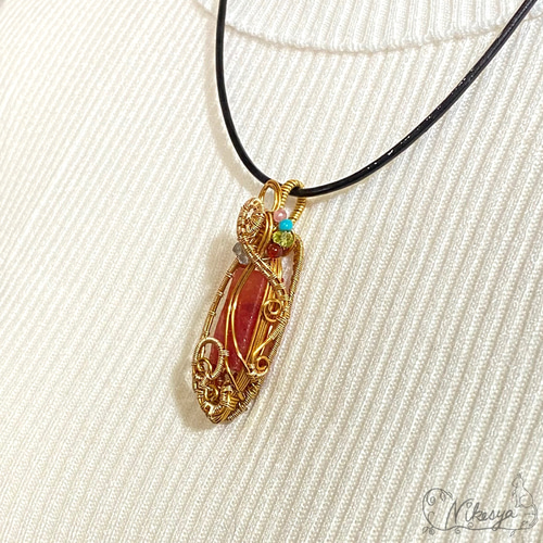 ワイヤーアクセサリー】オレンジサファイアのペンダントトップ【一点