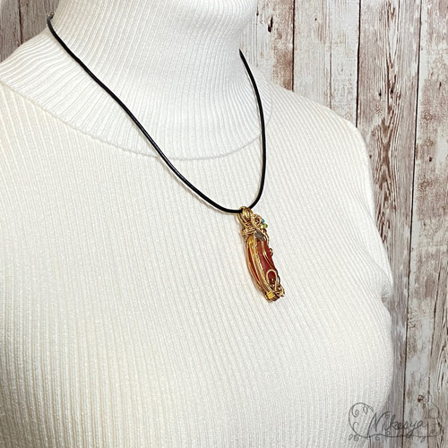 ワイヤーアクセサリー】オレンジサファイアのペンダントトップ【一点