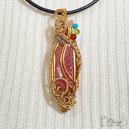 ワイヤーアクセサリー】オレンジサファイアのペンダントトップ【一点