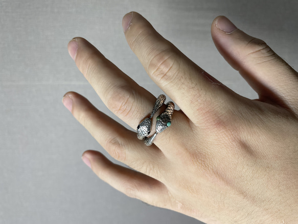 silver925 ouroboros ring w/sapphire 4枚目の画像