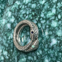 silver925 ouroboros ring w/sapphire 8枚目の画像