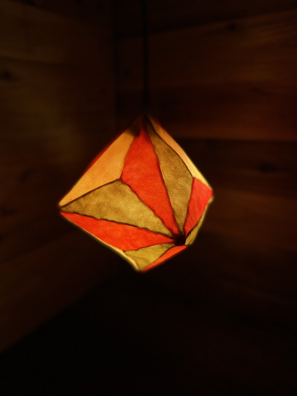 幾何学ランプ -3方8面体- 赤×黄×茶 4枚目の画像