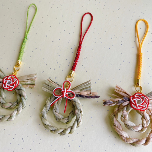 天然稲藁のミニしめ縄 キーホルダー 携帯ストラップ 咲結 ❀emi musbi