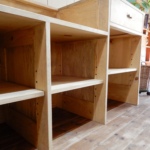 ケーキ屋さん向け冷蔵ショーケース埋込みレジカウンターW1650 スイーツ店向けショーケースカウンター オーダーメイド家具 本体600 荷物棚130