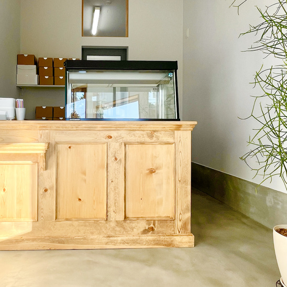 ケーキ屋さん向け冷蔵ショーケース埋込みレジカウンターW1650 スイーツ店向けショーケースカウンター オーダーメイド家具 本体600 荷物棚130