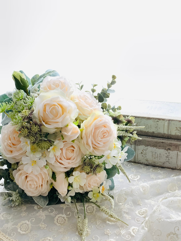 ウェディングブーケ、クラッチブーケ、薔薇、ナチュラル、アーティフィシャルフラワー、造花 薔薇 アーティフィシャルフラワー 造花
