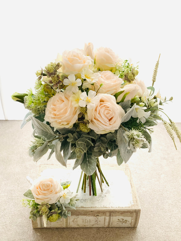ウェディングブーケ、クラッチブーケ、薔薇、ナチュラル、アーティフィシャルフラワー、造花 薔薇 アーティフィシャルフラワー 造花