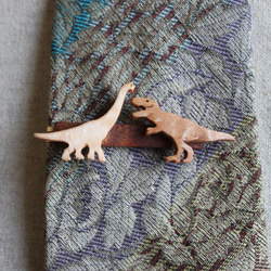 恐竜木製ネクタイピン 7枚目の画像