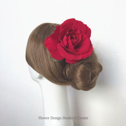 フラメンコ・ダンス・発表会に♡ベロア調の赤い薔薇のヘアクリップ　フラメンコ　薔薇　赤い薔薇　ダンス　髪飾り　美女と野獣 2枚目の画像
