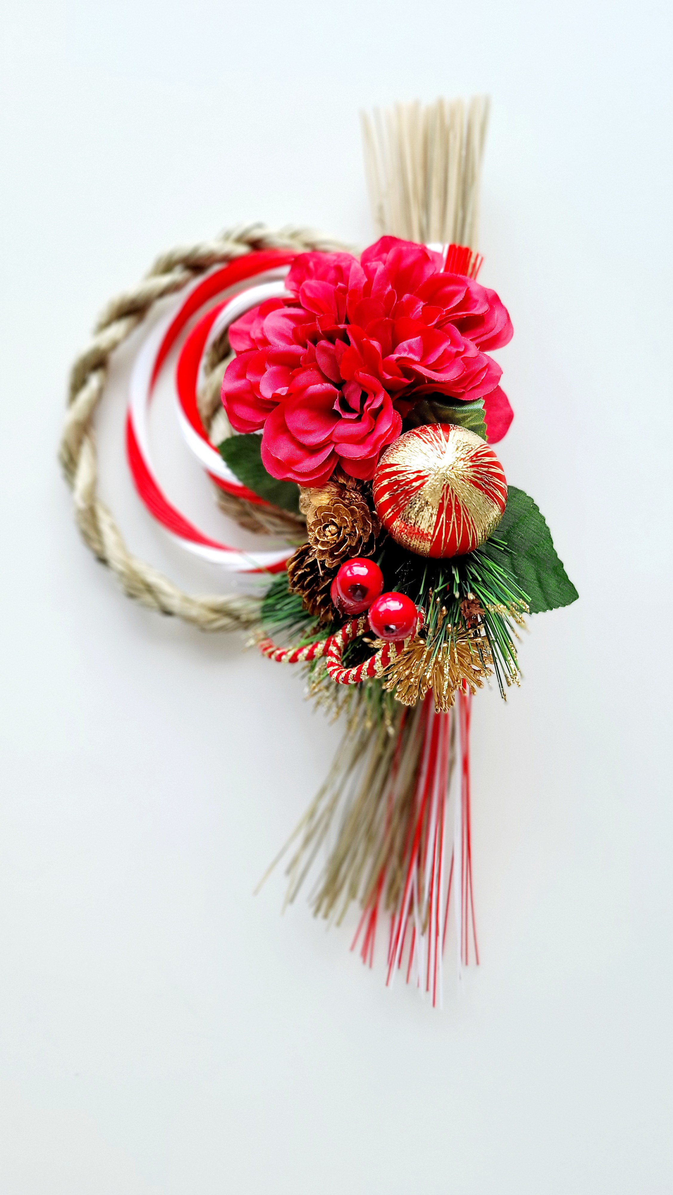 しめ縄リース　赤ダリア しめ縄リース赤ダリア