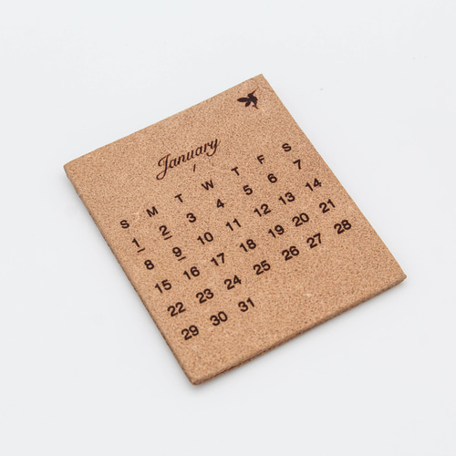 本革 2023年 卓上カレンダー 12ヶ月分 ヌメ革（トコ面） レーザー 開始