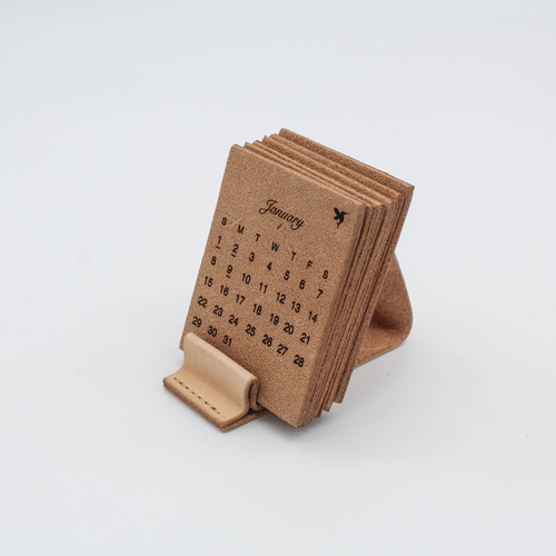 本革 2023年 卓上カレンダー 12ヶ月分 ヌメ革（トコ面） レーザー 開始