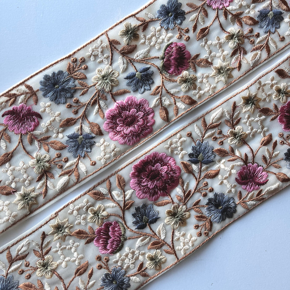 【50cm】インド刺繍リボン　アイボリーxピンク　チュール　GN463 5枚目の画像
