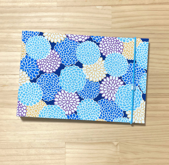 【御朱印ホルダ－】（大）見開き60枚　バンド付　切り絵御朱印収納ホルダー　書置き用御朱印ホルダー　一つあると便利　花水色 7枚目の画像