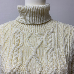 ♪風花様専用♪タートルネックの手編みセーター 2枚目の画像