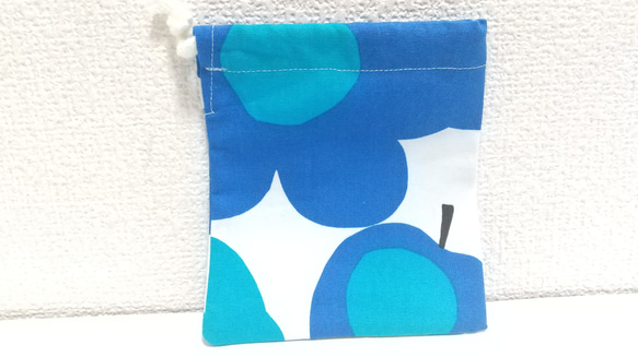 フラワー＆アップル（ブルー）1 巾着袋 3枚目の画像