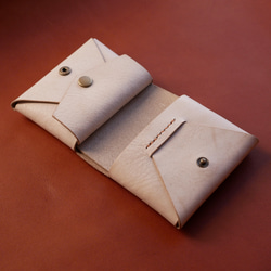 イタリアンレザーで作った【コンパクトな二つ折り！レザーミニウォレット：Ivory】革  ホワイト コンパクト財布 5枚目の画像