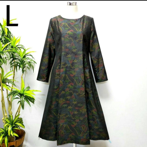 着物リメイク　Ｌサイズ　本場大島紬ロールカラー前あきワンピース 着物リメイク Lサイズ 本場大島紬 前開きロールカラーワンピース