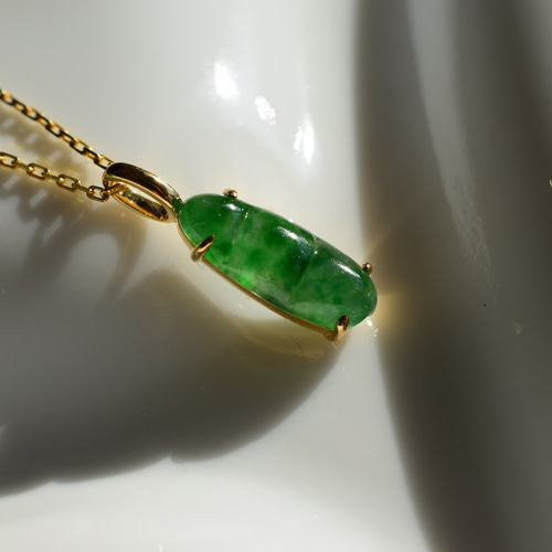 a21 k18金ゴールド 天然 氷種 本翡翠 ミニ 福豆 ネックレス ペンダント 