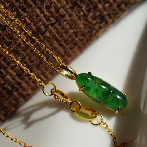 a21 k18金ゴールド 天然 氷種 本翡翠 ミニ 福豆 ネックレス