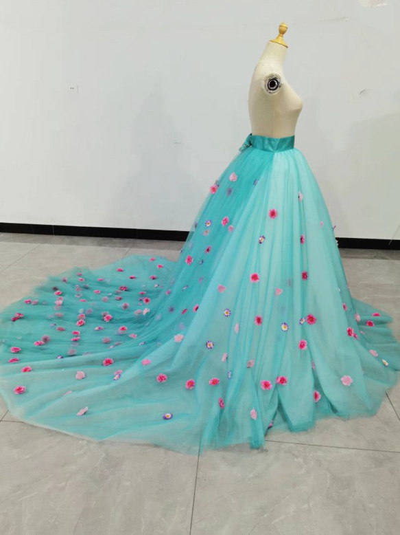 オーバードレス   チュールスカート 色直し　お花びら付き　ウエディングドレス　結婚式　花嫁DIY　 3枚目の画像