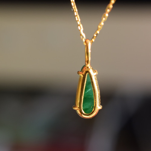 a23 k18金ゴールド グアテマラ産 氷種 本翡翠 ミニ 福豆 ネックレス