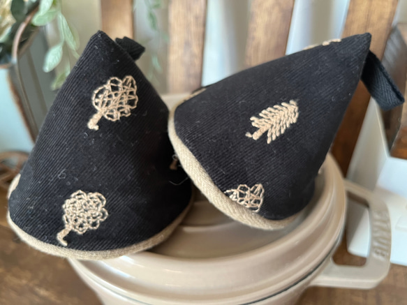 受注制作☆ 三角鍋つかみ 鍋つかみ ブラック 刺繍いり ミトン