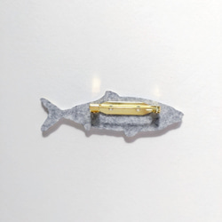 出世魚 ハマチ ブリ    刺繍 ブローチ 3枚目の画像