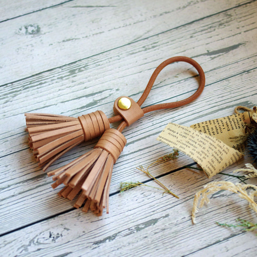 本革ふりふりタッセルバッグチャーム（受注制作）手縫いヌメ革  