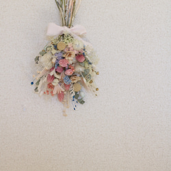 【ギフトに嬉しいメッセージカード付】花束にもなるドライフラワースワッグ〈パステル〉記念日・結婚式・送別品・お祝い 5枚目の画像