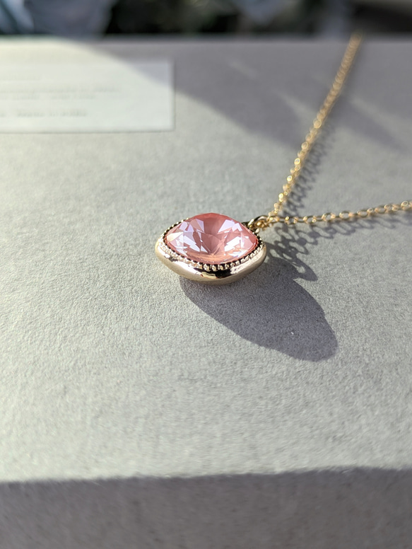 14Kgf pink-shell crystal Square 春色桜ピンクシェル×クリスタルネックレス 4枚目の画像