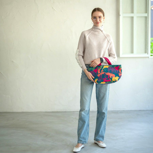 遊びゴコロのあるカモフラージュ柄 ボアバッグ トートバッグ アニマル