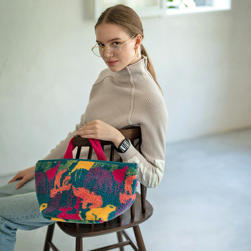 遊びゴコロのあるカモフラージュ柄 ボアバッグ トートバッグ アニマル