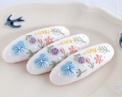 パールつき刺繍花 ベビーヘアクリップ ヘアピン ヘアゴム 花 刺繍花