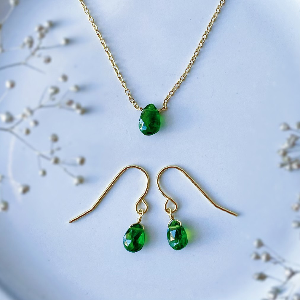 お得セット★クロムダイオプサイトのドロップネックレス &ピアス/イヤリング
