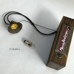 少し背の高い豆電球のディスプレイ・ライトスタンド 2枚目の画像