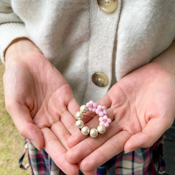 コットンパールと桜のサークルブローチ(桜ハンドメイド2024) 7枚目の画像