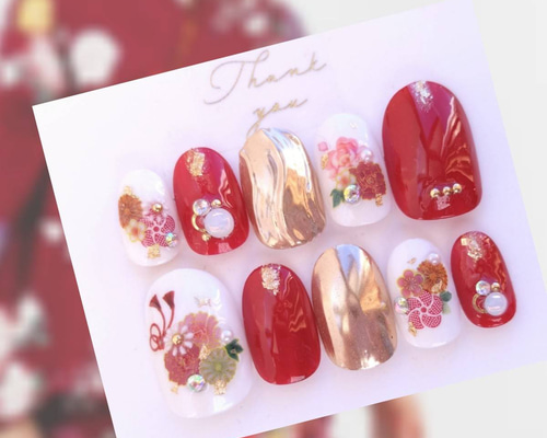 成人式や振袖に◇赤とうねうねゴールドとピンクと黄緑の花と帯締めの和