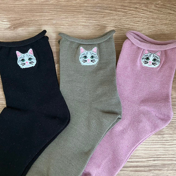 毛並みまで感じる猫さん靴下4匹各1色☆ 3枚目の画像
