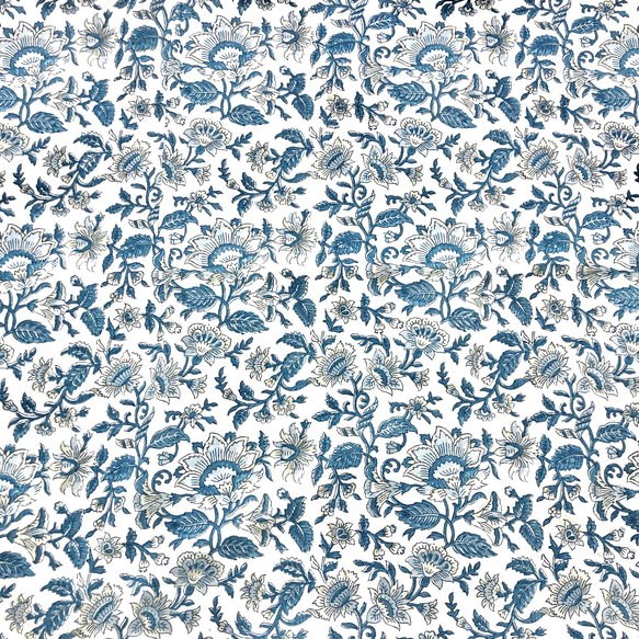 【50cm単位】ホワイトベージュネイビーブルーフラワー　ハンドブロックプリント生地　テキスタイル  コットン 4枚目の画像