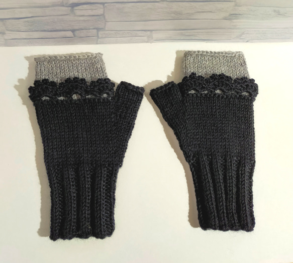 ハンドウォーマー　黒グレー　ウール100%　編み物　手編み　レース編み　④ 8枚目の画像