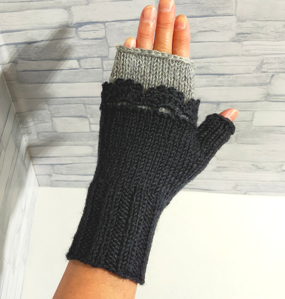 shippo/ハンドウオーマー// 手編み// 黒&グレー ハンドウォーマー 黒グレー ウール100% 編み物 手編み レース編み ④