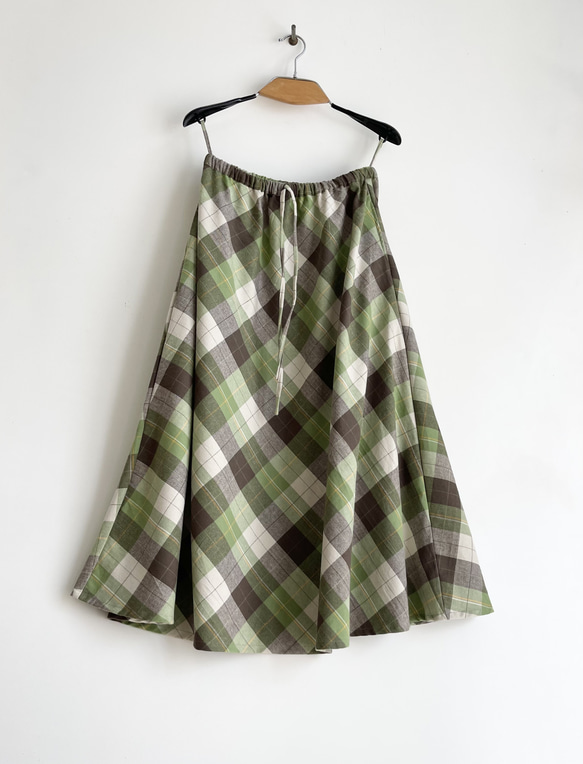 【新春福袋2023】チェック好きさんへ♪スカートとジャンパースカートの2点セット 7枚目の画像
